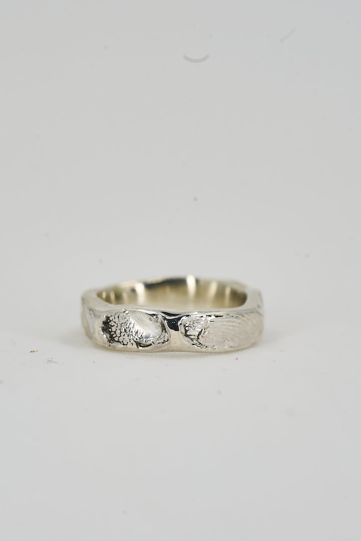 The Infinity — Multi-Fingerprint Ring